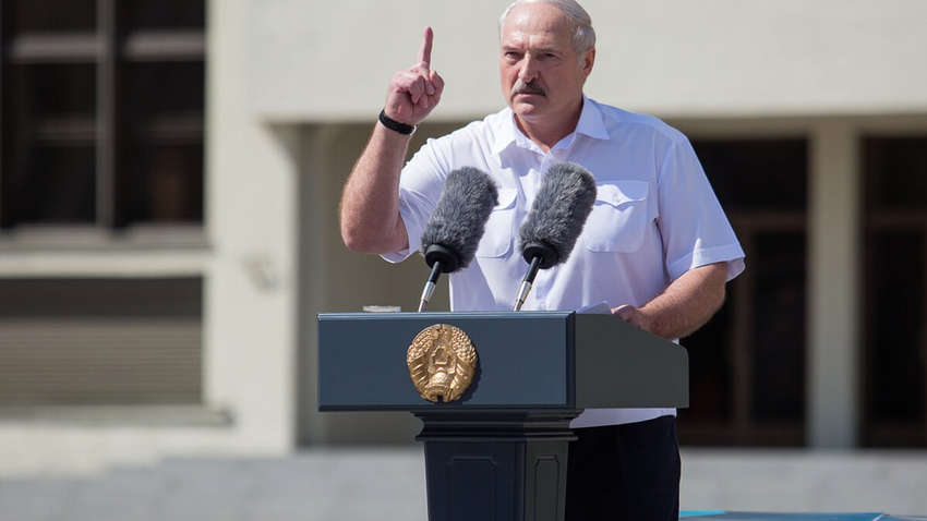 У Білорусі анонсують "яскраве та гостре" звернення Лукашенка: що скаже соратник Путіна У Білорусі анонсують "яскраве та гостре" звернення Лукашенка: що скаже соратник Путіна