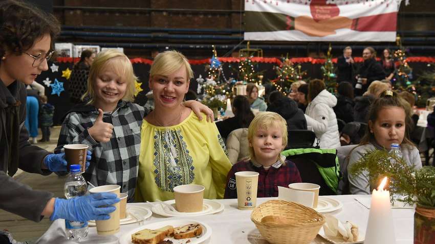 Різдвяна трапеза у Вроцлаві: українські страви та подарунки для дітей
