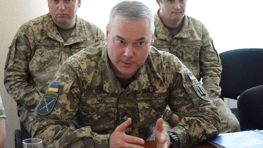 Россия в любое время может перейти в наступление на юге Украины, - Наев