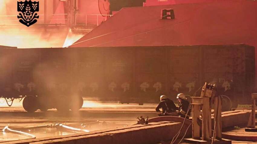 Повреждены гражданские суда и энергетика: РФ массированно ударила по Одесщине