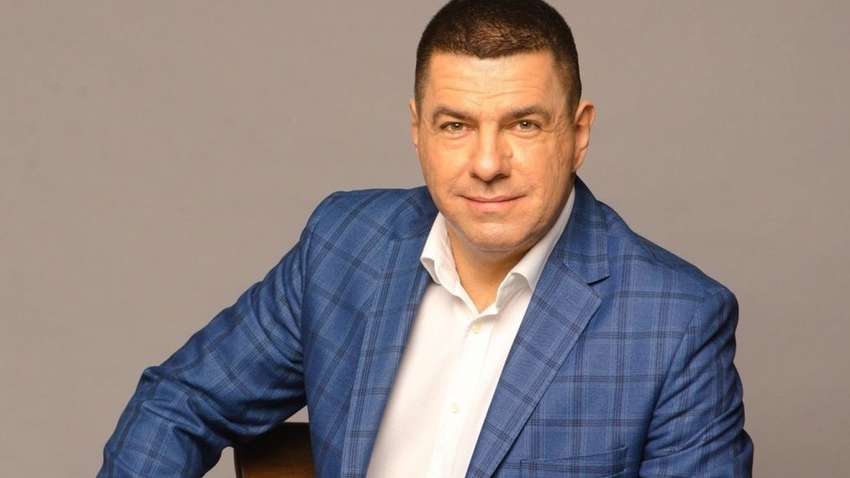 Известный украинский телеведущий ушел на фронт Известный украинский телеведущий ушел на фронт