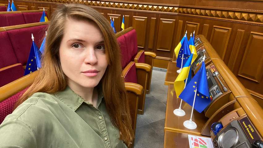 Безуглая переписала гимн Украины: о чем он теперь (ФОТО) Безуглая переписала гимн Украины: о чем он теперь (ФОТО)