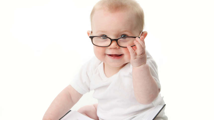 Чому немовлята потребують окуліста