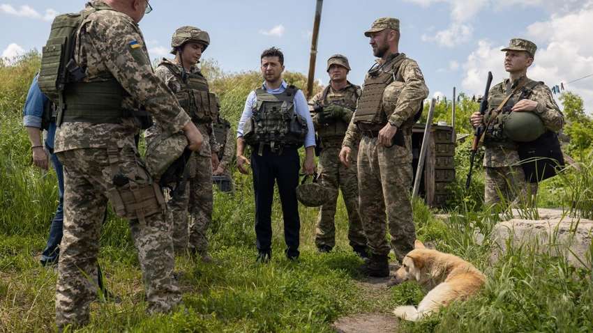 Просто прекратить стрелять: Зеленский назвал условие прекращения войны на Донбассе