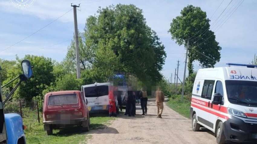 Стрельба во время проверки: в Хмельницкой области 61-летний водитель открыл огонь по правоохранителям