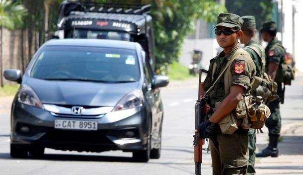 Власти Шри-Ланки продлили на месяц режим ЧП