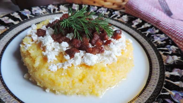 Бануш по-гуцульски: рецепт приготовления традиционного украинского блюда Бануш по-гуцульски: рецепт приготовления традиционного украинского блюда