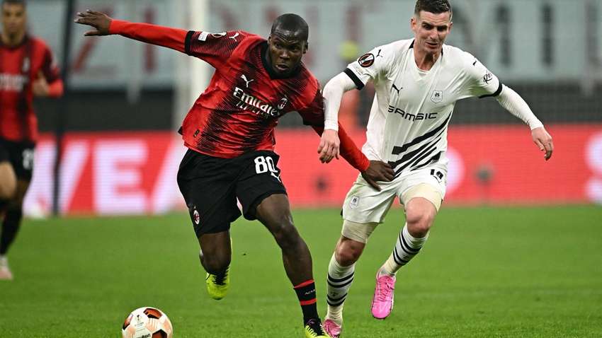 “Мілан” однією ногою у 1/8 Ліги Європи: огляд матчу з “Ренном” (ВІДЕО)