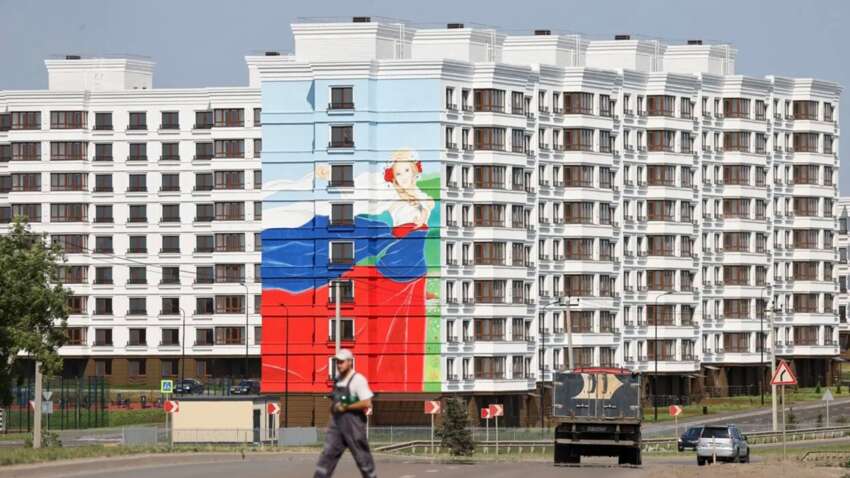 Адекватно ли, что Украина бьет по своим территориям