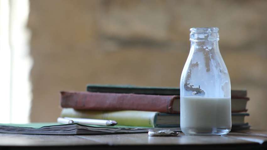 Есть два типа людей, которым лучше отказаться от молока