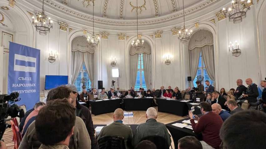 У Варшаві пишуть Конституцію РФ перехідного періоду та Акт про мир