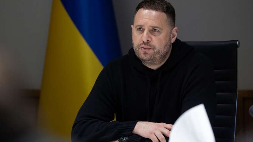 Сколько экс-глава Офиса президента Ермак заработал за 2025 год: размер отпускных впечатляет