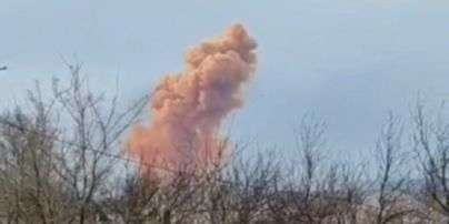 Удар по цистерні з азотною кислотою у Луганській області: вітер несе отруйну хмару на позиції окупантів Удар по цистерні з азотною кислотою у Луганській області: вітер несе отруйну хмару на позиції окупантів