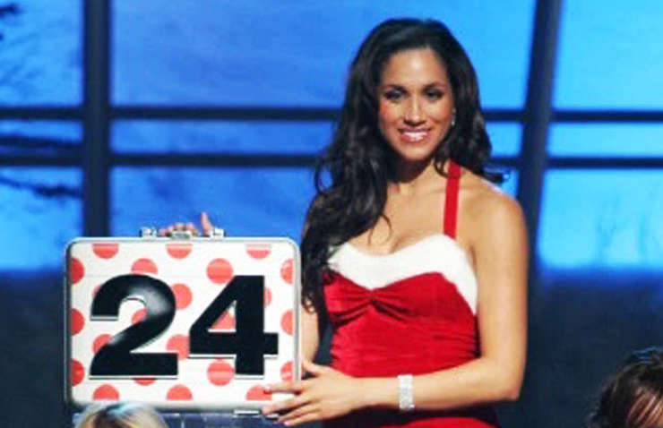 "А-ля Санта Клаус": откровенные фото Меган Маркл потешили британцев