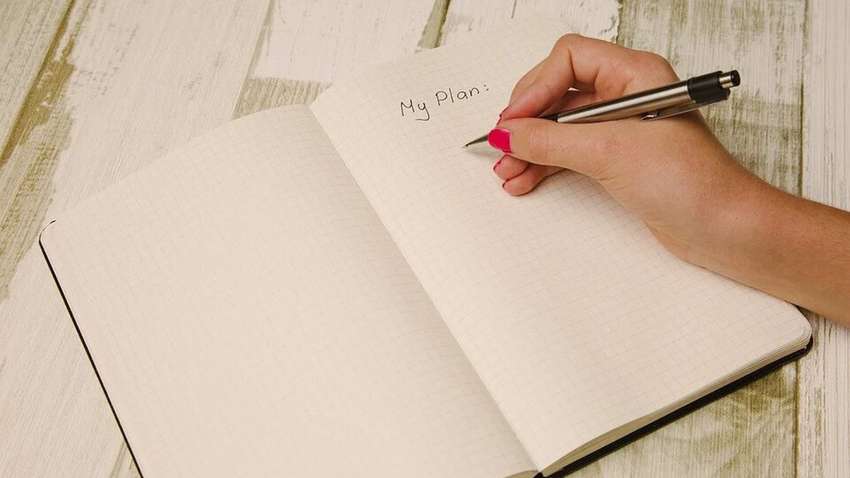 Що робити, якщо все падає з рук: експерт розповіла про ефективний метод