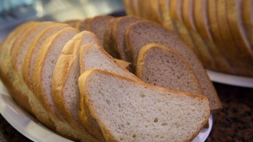 Почему нужно хранить хлеб в морозильнике: вы никогда не догадаетесь причину  