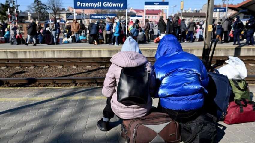 Ждать ли украинским беженцам повышение выплат: окончательное решение Варшавы
