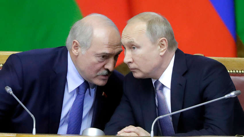 Старший брат подскажет: Лукашенко вновь позвонил Путину по поводу протестов в Минске 