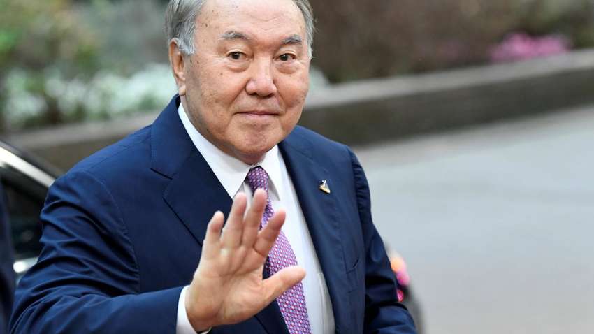 Нурсултан Назарбаєв показав кліп на власну пісню