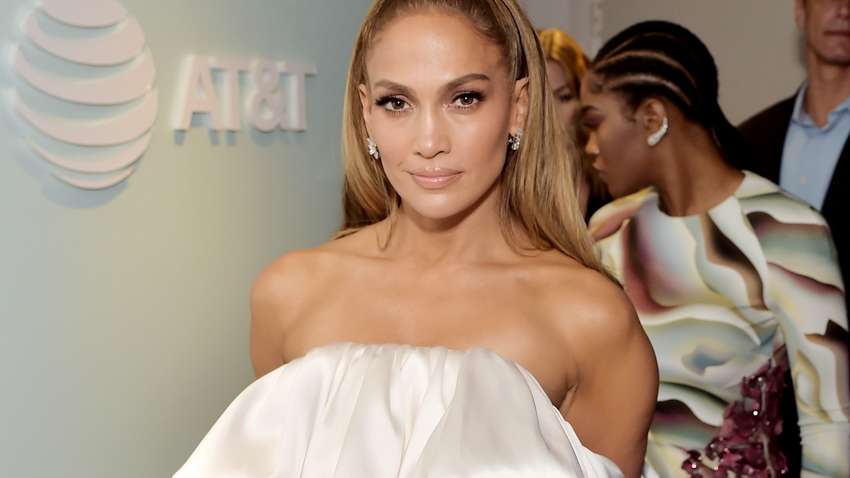 Дженнифер Лопес представила свою новую коллекцию обуви 