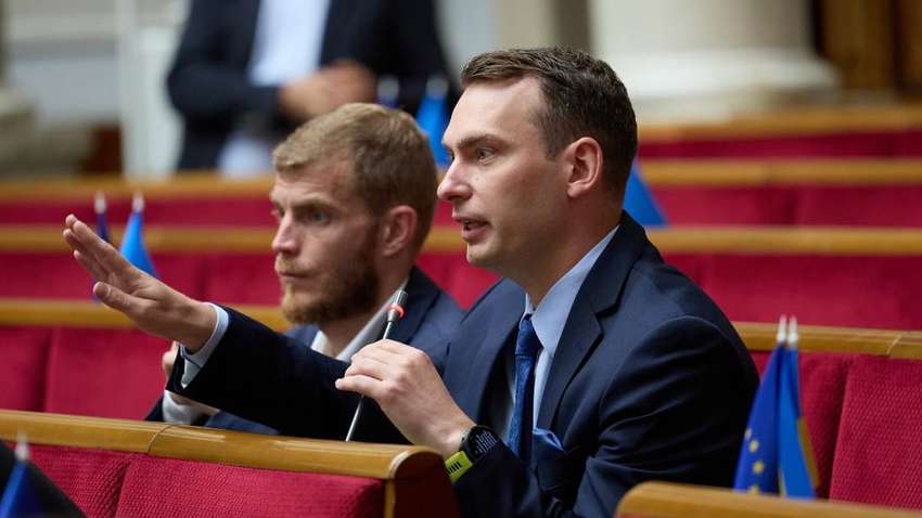 Масштабні ротації в уряді: хто може втратити свої посади