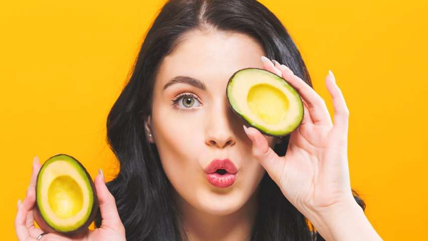 Почему женщинам полезно употреблять авокадо