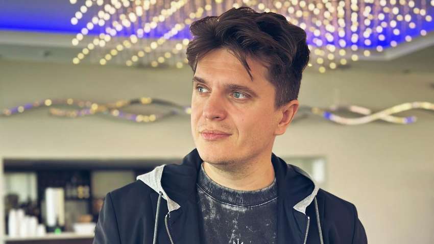 Відомий український шоумен пройшов ВЛК