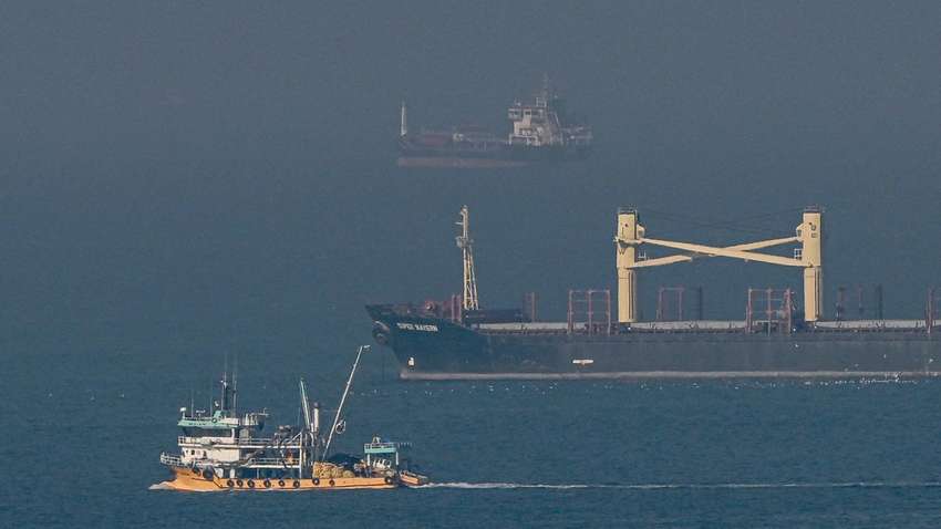 Украина "заблокировала" проход в порты России: ответ на агрессию РФ Украина "заблокировала" проход в порты России: ответ на агрессию РФ