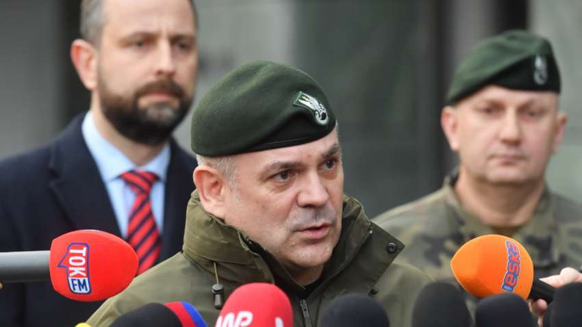 В Польше объяснили, почему российская ракета залетела на их территорию В Польше объяснили, почему российская ракета залетела на их территорию