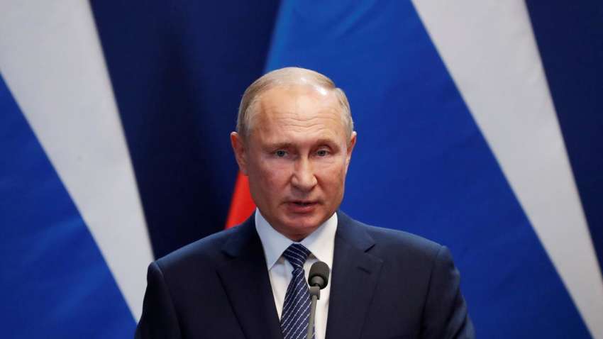 "Путін стоїть на своєму": у Кремлі наполягають, що російських військових на Донбасі немає 