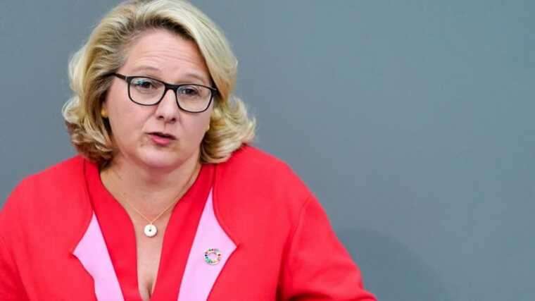 Германия не будет настаивать на возвращении украинских беженцев Германия не будет настаивать на возвращении украинских беженцев