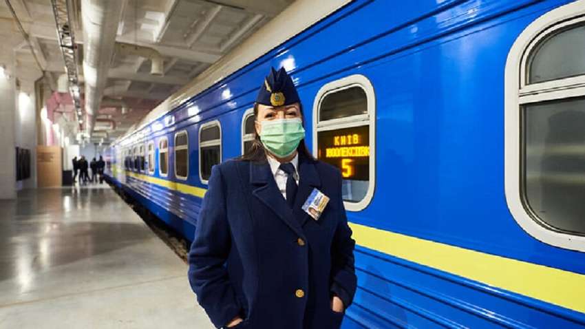 Тестирование пассажиров на Киевском жд вокзале платное, - депутат Харьковского облсовета о новых правилах