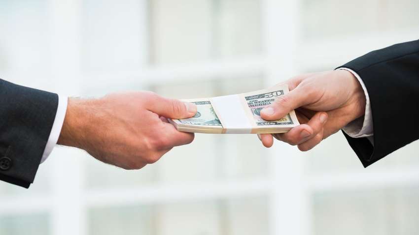 Госдолг Украины за месяц увеличился на 5 млрд долларов: в чем причина