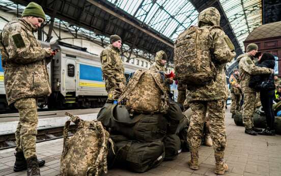 Чи потрібно знижувати мобілізаційний вік: що відповіли українці