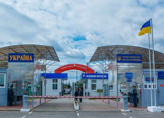 Еще одна страна грозится заблокировать границу с Украиной