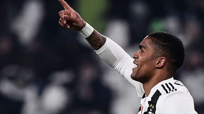 Ліга чемпіонів. Екс-гравець «Шахтаря» Дуглас Коста вирвав перемогу для «Ювентуса» у матчі проти «Локомотива»