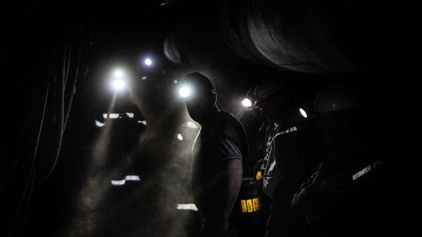 854 шахтарі застрягли під землею через знеструмлення внаслідок російських ракетних обстрілів