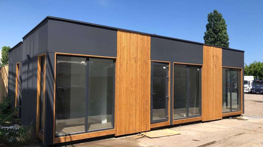 В Запорожье людям планируют устанавливать временное жилье В Запорожье людям планируют устанавливать временное жилье