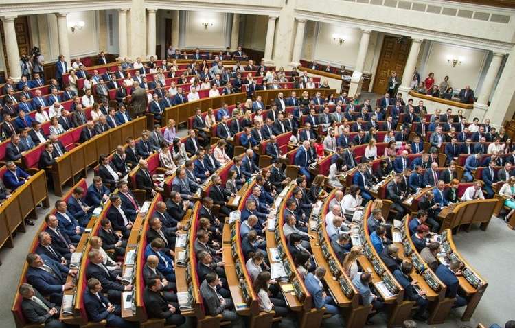 Новый рейтинг партий: помимо старых игроков в Раду проходят бывший премьер и спикер