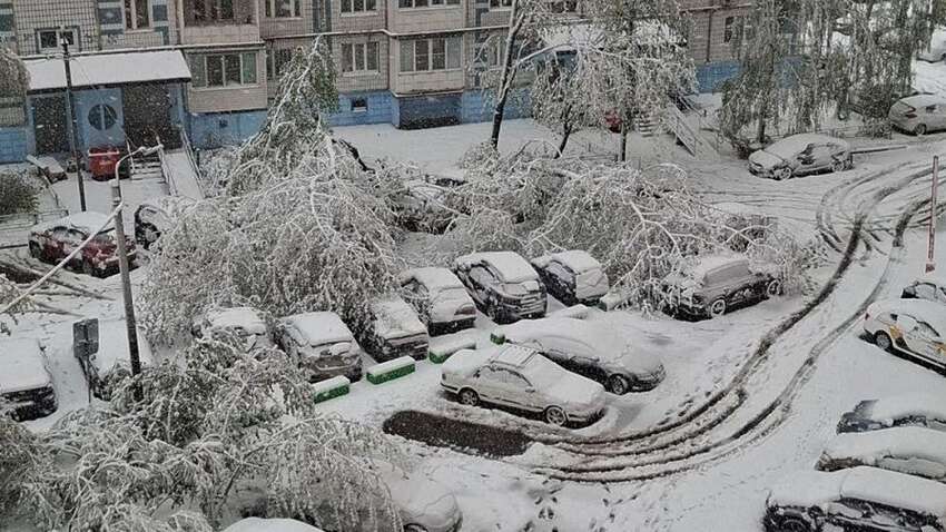 Невиданный майский апокалипсис в Москве: стихия парализовала буквально все