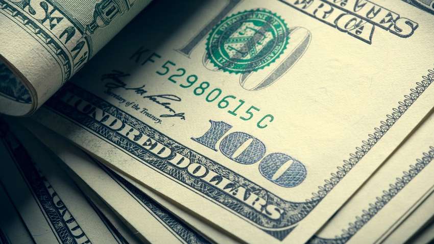 Курс доллара упал до самого низкого уровня с 2018 года