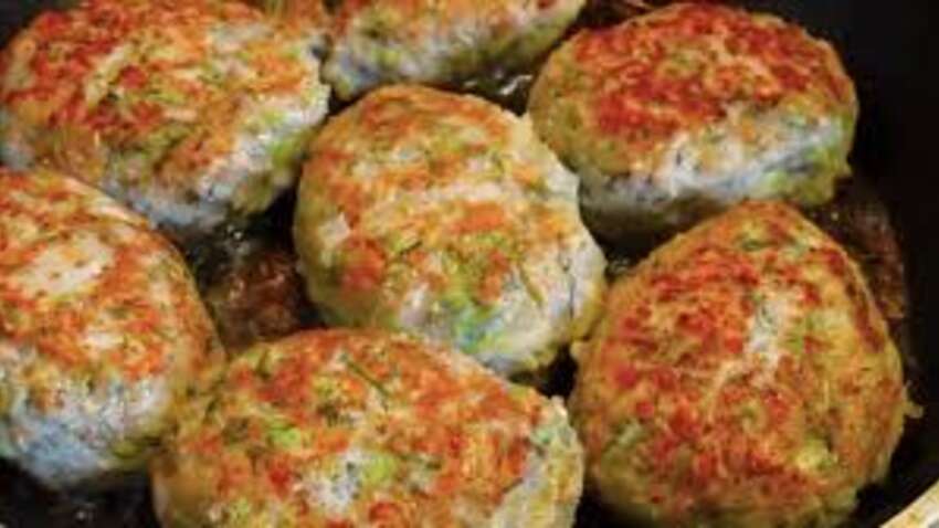 Ніжні парові курячі котлети з кабачком: секрет Клопотенка, який підсаджує з першої ложки Ніжні парові курячі котлети з кабачком: секрет Клопотенка, який підсаджує з першої ложки