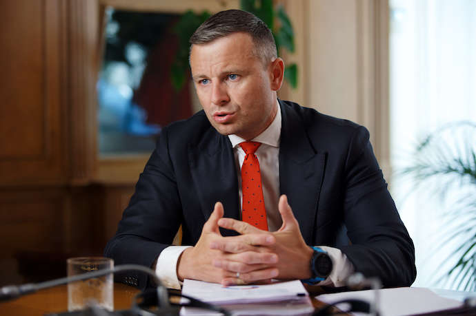 Нужно ли вводить в Украине экономическое бронирование: Минфин поддерживает, но есть нюанс