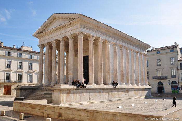 Квадратный дом: история и архитектура Мезон Карре