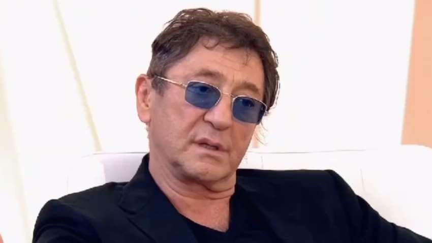  Российский певец устроил скандал и набросился на фанатку на концерте