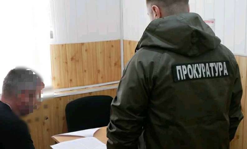 Присвоение гумпомощи: открыто первое производство против чиновника