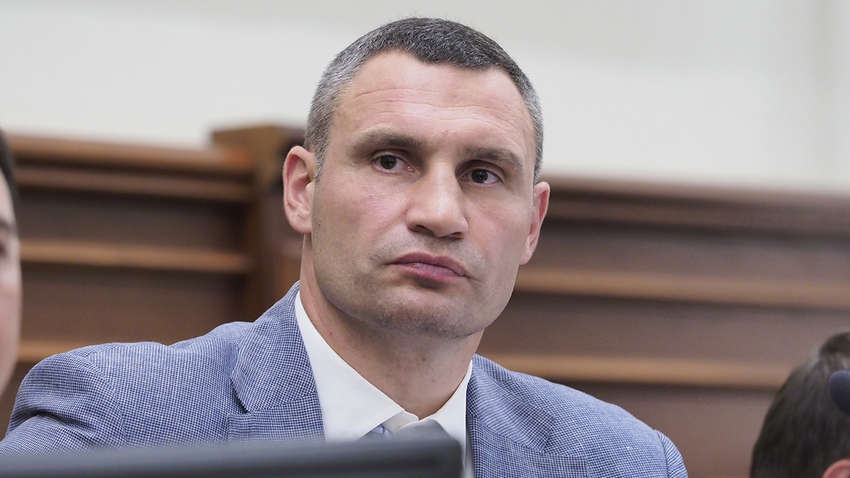 Київ йде на карантин: Кличко закрив всі навчальні заклади і скасував масові заходи 