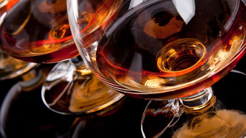 Продажі популярного алкогольного напою у світі злетіли майже на третину