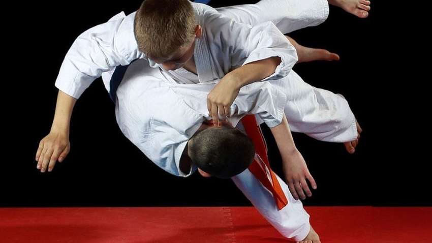 На Тайвані помер семирічний хлопчик, якого жорстоко кидали 27 разів на тренуванні з дзюдо На Тайвані помер семирічний хлопчик, якого жорстоко кидали 27 разів на тренуванні з дзюдо