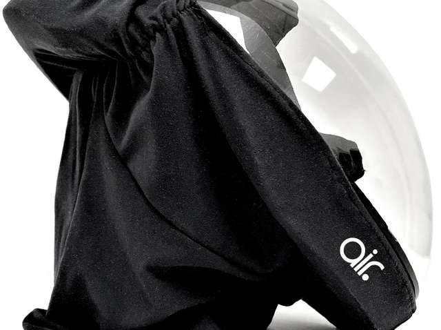 Новое дизайнерское решение замены медицинской маски пользователи соцсетей не оценили